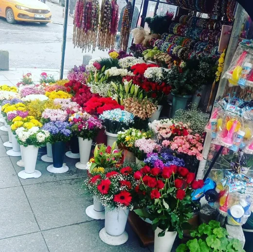 Çicekçi uğur 24 saat siz müsterilerimize hizmet vermekte