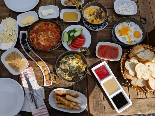 Mesopotamian Breakfast Brunch Cafe