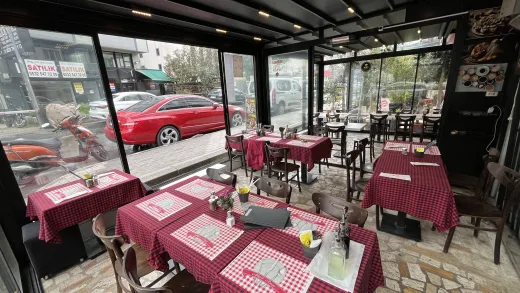 Farketmez Restoran - Hamburger - Makarna - Köfte - Salata