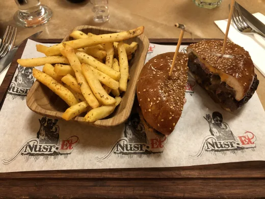 Nusr-et Sandal Bedesteni