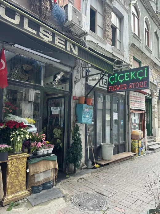 Karaköy Çiçek Gülşen Çiçekçi Galataport / Karakoy Gulsen Florist