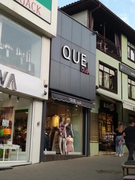 QUE BUTİK