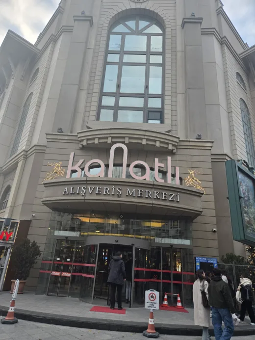 Kanatlı Alışveriş Merkezi