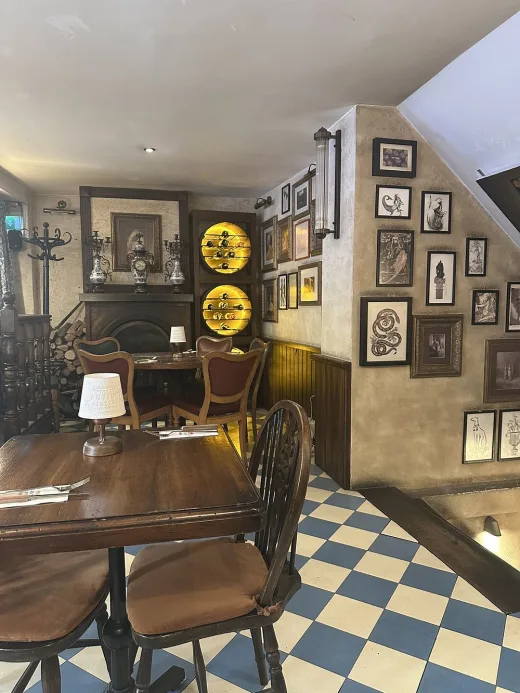 Antique Pizzeria galeri