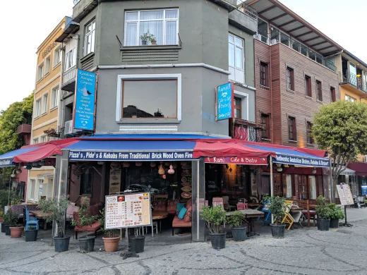 Rumist Cafe & Restaurant