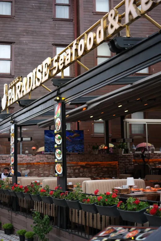 Paradise seafood kebap restaurant