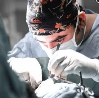 Op. Dr. Teoman Eraslan Plastik ve Estetik Cerrahi Uzmanı