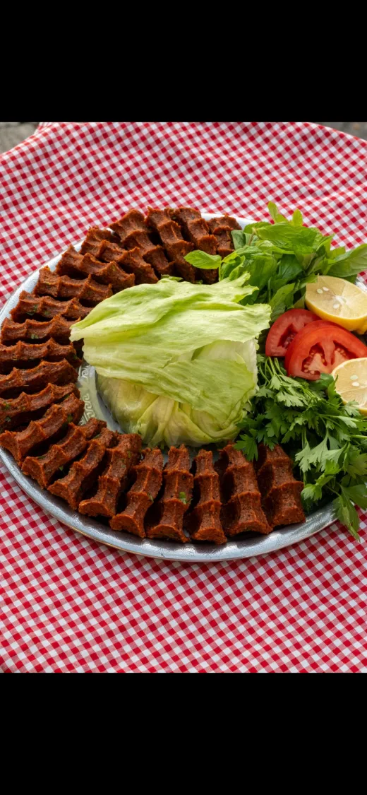 ADAM GİBİ ÇİĞKÖFTE Orijinal Adıyaman Çiğköftecisi