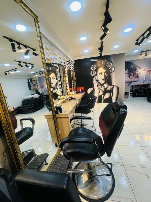 Levent Eren bayan Coiffeur